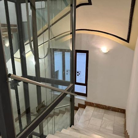 Mr Apartamentos Kordoba Bagian luar foto